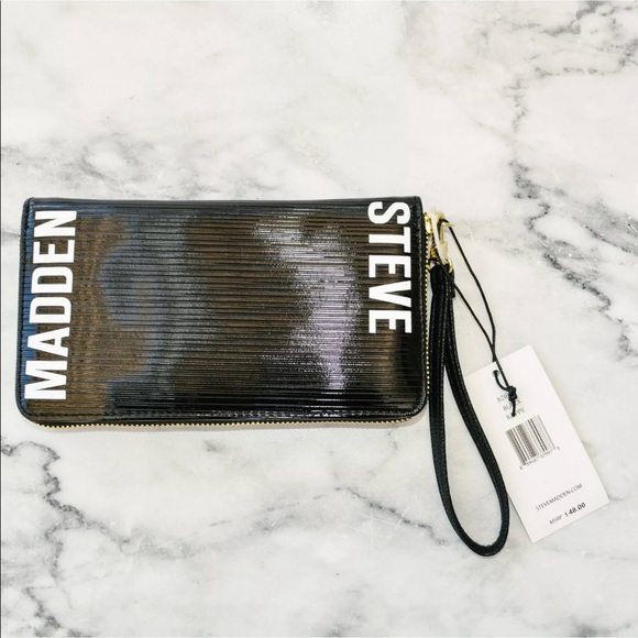 ❗️SOLD❗️Steve Madden Zip Around Logo Wristlet - Picture 5 of 5